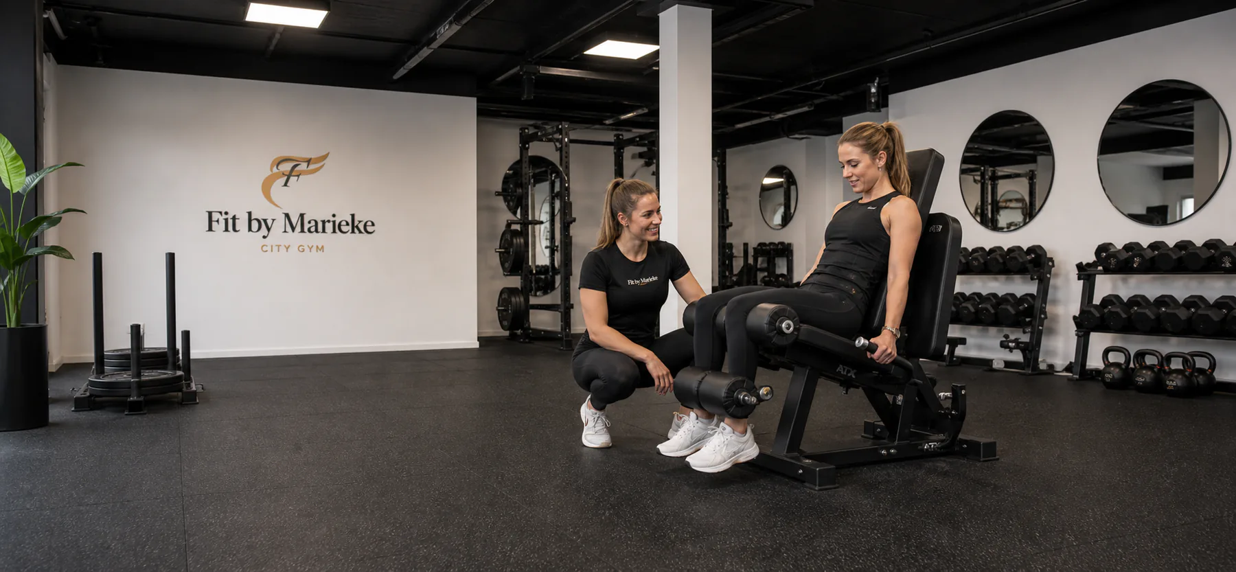 Marieke Maas in de women-only gym van Fit by Marieke in Middelburg